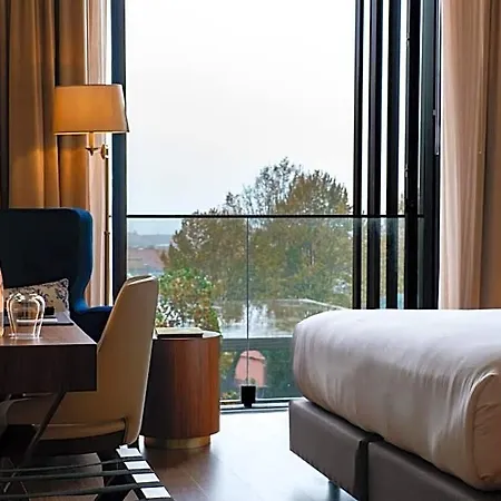 Boeira Garden Porto Gaia, Curio Collection By Hilton 5* فيلا نوفا دي غايا