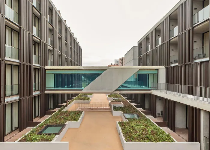 Boeira Garden Porto Gaia, Curio Collection By Hilton מלון